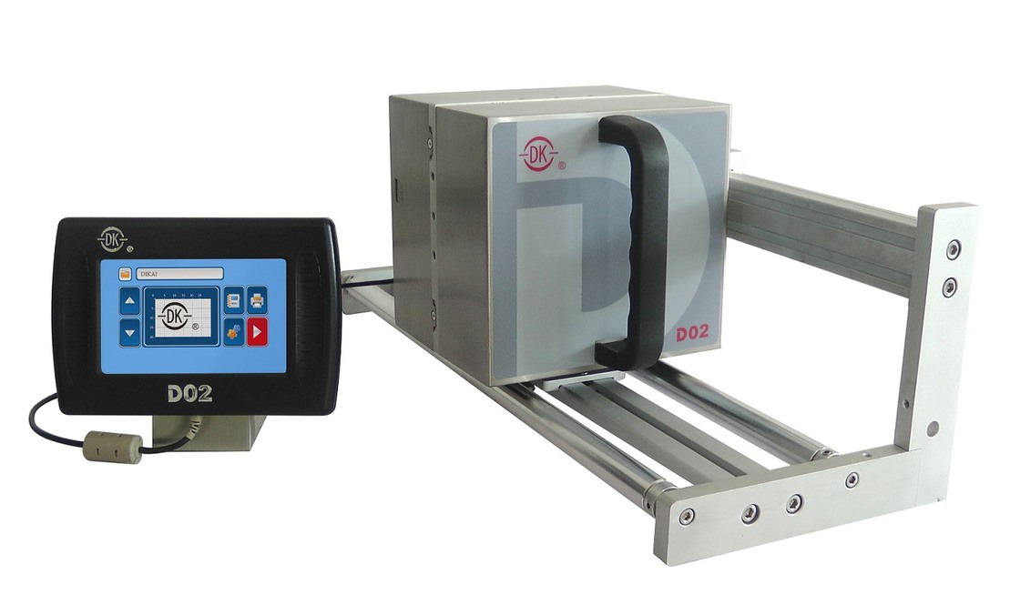 طابعة نقل حراري أوتوماتيكية مزودة برأس طباعة 24 مم بدقة 200 نقطة في البوصة وطول شريط أقصى 450 متر للطباعة عالية السرعة